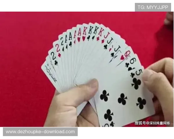 掌握扑克牌的十二种经典玩法：多样玩法带来的丰富娱乐体验与战术策略